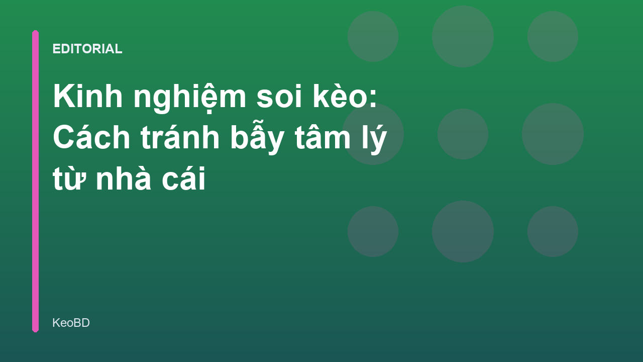 Người chơi bóng đá đang phân tích tỷ lệ kèo trên máy tính